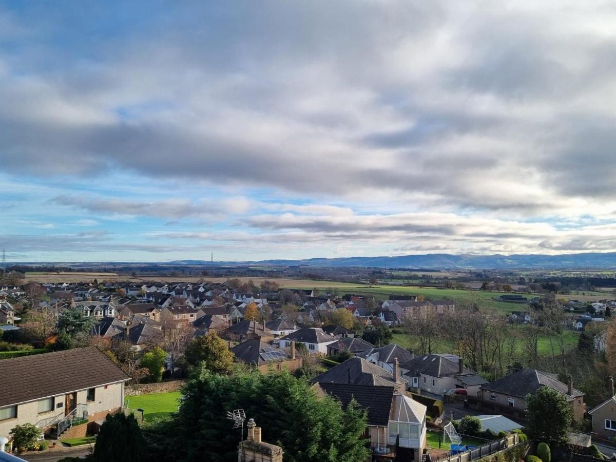 The Tower Gastro Pub & Apartments Crieff Dış mekan fotoğraf